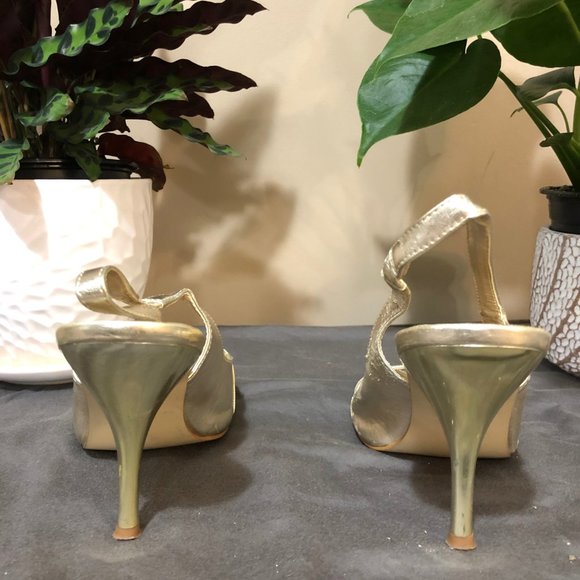 Gold Peep Toe Pumps with Buckle and Metal Heel - Picture 3 of 5